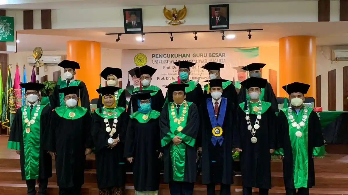 UMJ Kukuhkan Dua Guru Besar, Kemendikbud Ristek: Perguruan Tinggi Harus Bertransformasi