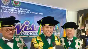 Rektor-Unjani-Agus-Subagyo.jpg