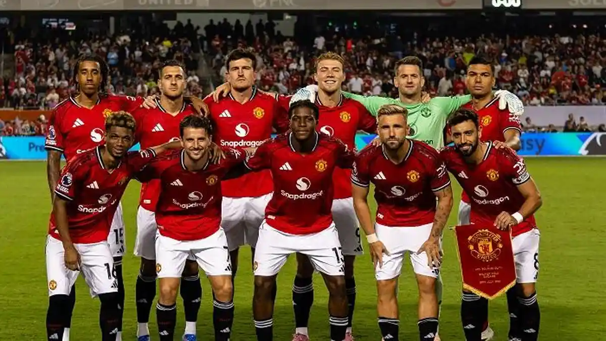 Manchester United Incar Sapu Bersih Kemenangan