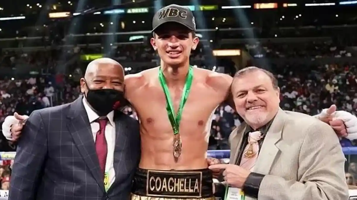 Jadwal Tinju Dunia, Lewkowicz Tegaskan Fundora akan Jatuhkan Crawford, WBC Segera Lelang