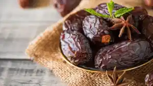 makan-kurma-untuk-buka-puasa.jpg