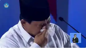 Prabowo-Subianto-berjanji-akan-menaikkan-gaji-guru-A.jpg