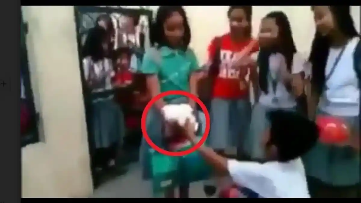 Lihat Kelakukan Anak Jaman Sekarang Ini Bikin Perasaan Jomblo Tercabik-cabik!