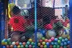 Usaha Permainan Kolam Bola Keliling Cihampelas