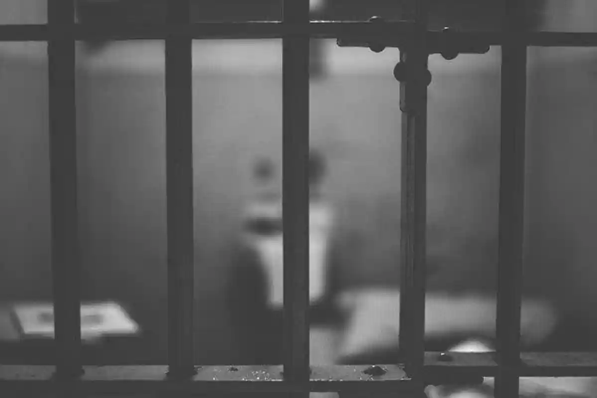 4 Arti Mimpi Penjara, Ada Sesuatu yang Anda Sembunyikan hingga Perasaan Bersalah