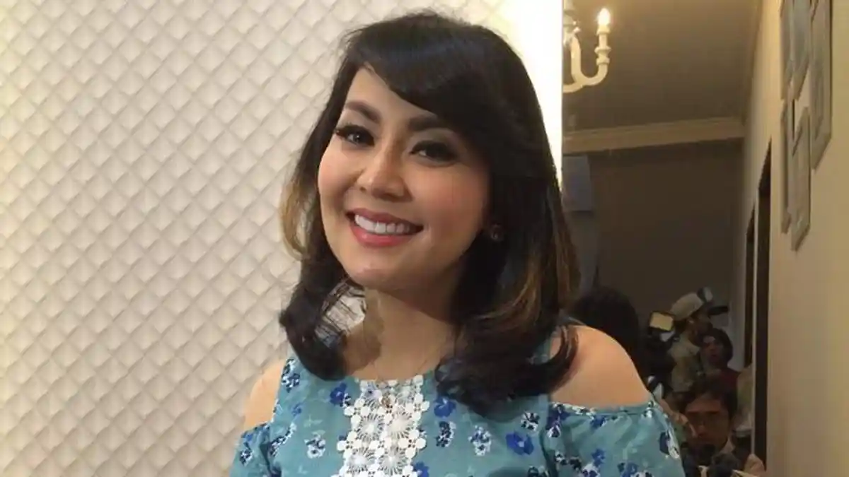 Akhirnya Tessa Kaunang Perlihatkan Sosok Pacarnya yang Berprofesi sebagai Pilot, Ini Orangnya!