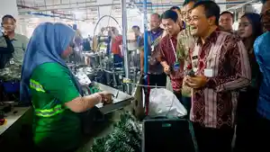 SAPA-PEKERJA-LUTHFI-OKE.jpg