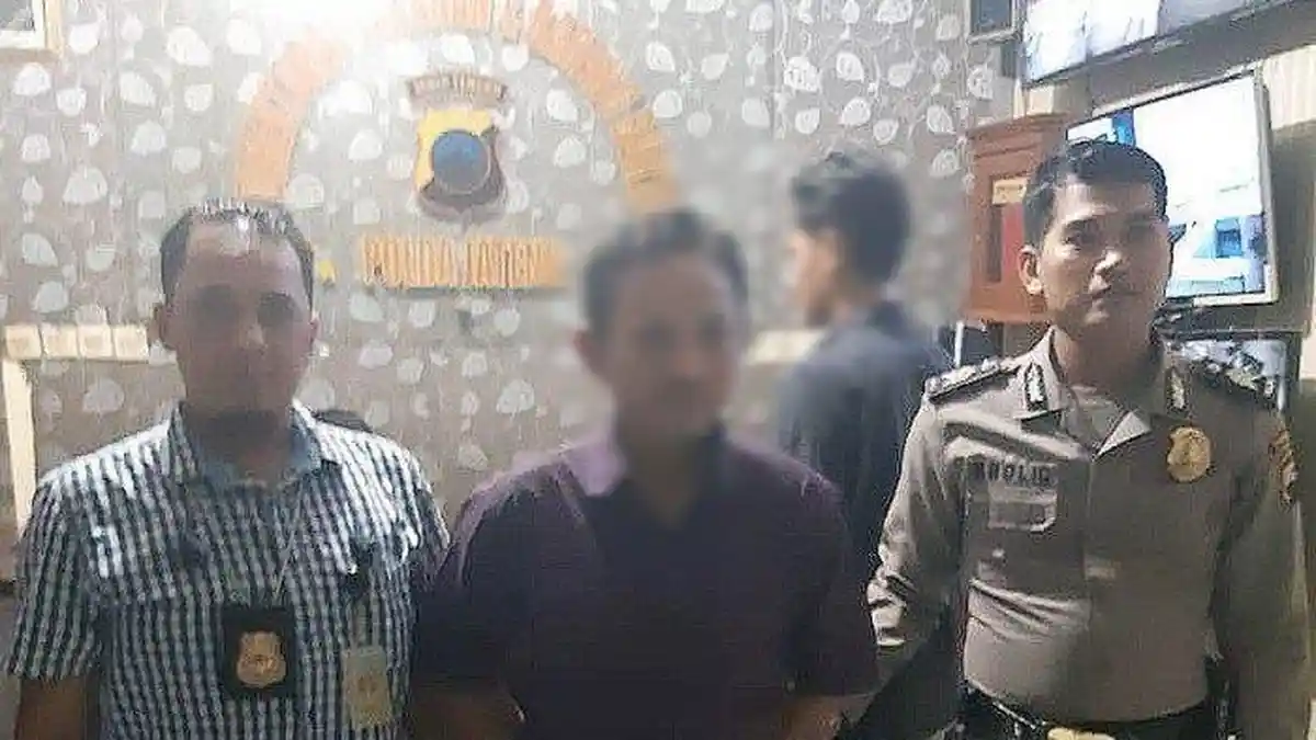 Caleg DPR dari Gerindra Ditangkap Polisi Karena Sebut Jokowi dan Keluarganya PKI di Facebook