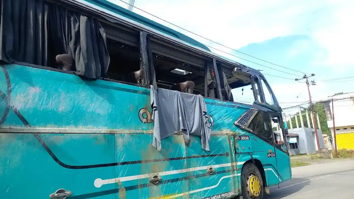 Kondisi Terkini 16 Penumpang Luka dalam Kecelakaan Tunggal Bus di Luwu
