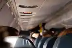 Baru Nyadar, Ternyata Ini Alasan Lampu Kabin Pesawat Diredupkan Saat Landing dan Take Off