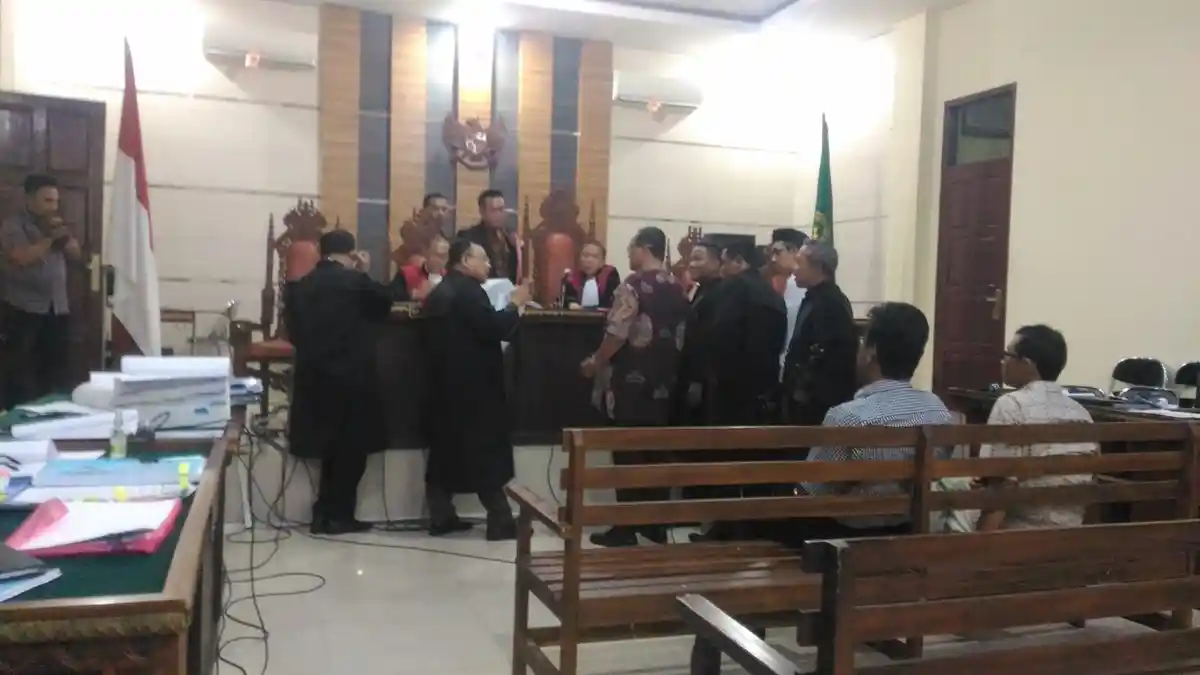 BREAKING NEWS Sidang Korupsi Pembangunan RSUD Pesawaran, 3 Orang Saling Debat