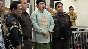 Ahmad-Yazid-Basyaiban-atau-Gus-Yazid-hadir-sebagai-saksi.jpg