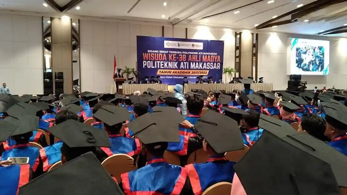 Video: 528 Mahasiswa Politeknik ATI Makassar Wisuda