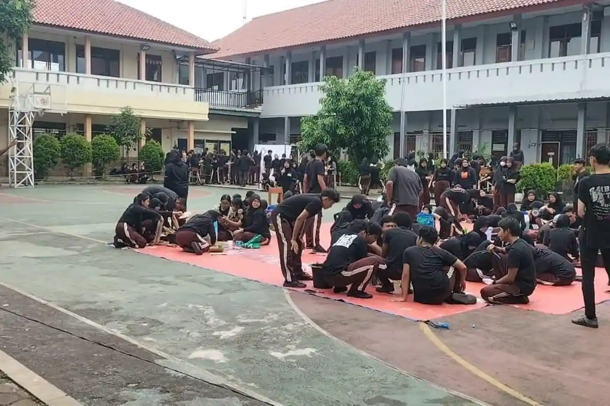 Dicopot Dedi Mulyadi Imbas Polemik Study Tour, Kepsek SMAN 6 Depok Tetap Masuk Sekolah