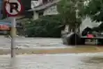 Jalan Jatinegara Barat Kembali Tergenang Banjir