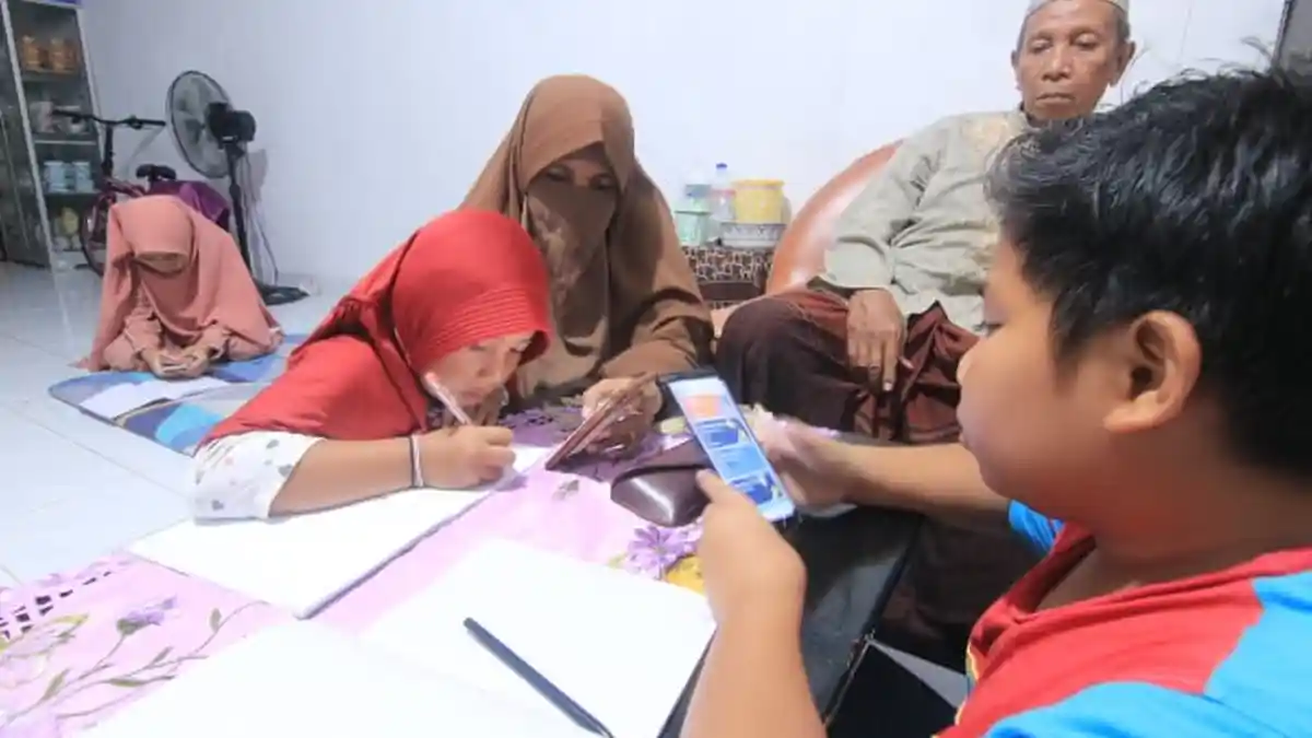 Orangtua Siswa Asal Samarinda Ini Terkendala Mengakses PDF Tugas Sekolah Anaknya