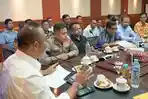 Rapat-Penyelesaian-Masalah-Lahan-antara-Masyarakat-Desa.jpg