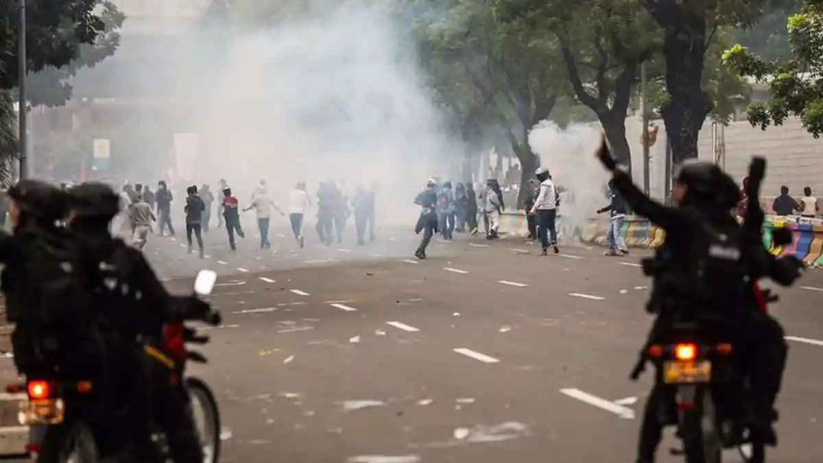 Beraninya ASN Ini Tuduh Polisi Provokasi Demo UU Cipta Kerja, Tersangka Tapi Tak Ditahan, Siapa Dia?