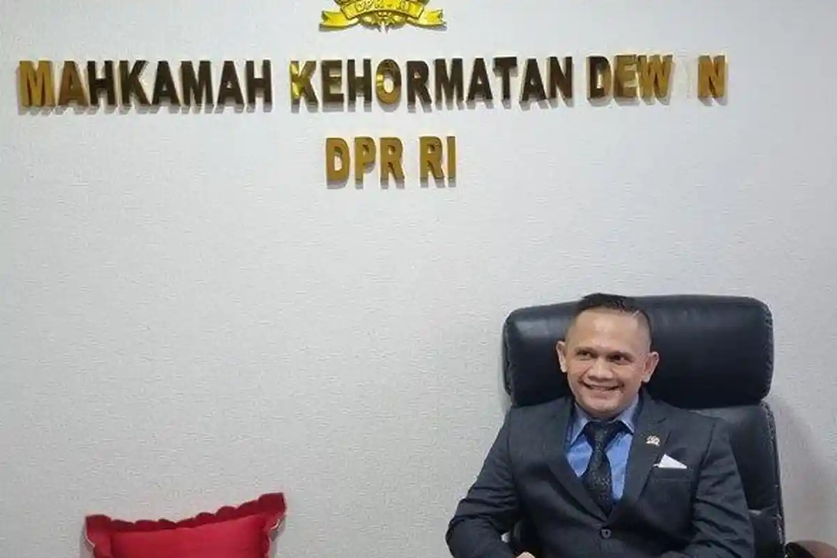 MKD DPR Akan Panggil Rayen Pono Usai Laporkan Ahmad Dhani 