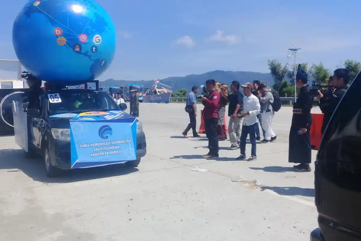 Pemkab Mamuju Gelar Lomba Karnaval dan Pawai Pembangunan