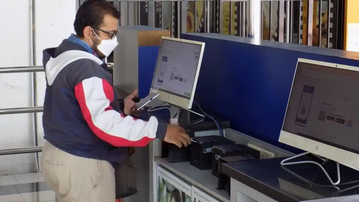 Bandara  Ahmad Yani dan PT KAI Masih Berlakukan PCR maupun Rapid Tes Antigen untuk Penumpang