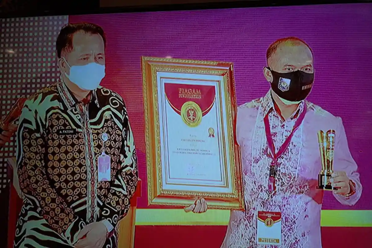 Bupati Sambas Raih Penghargaan IGA 2020 Sebagai Kabupaten Sangat Inovatif Kemendagri