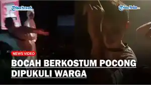 Kagetkan-Pengendara-Bocah-Berkostum-Pocong-Ini-Dipukuli-Warga.jpg