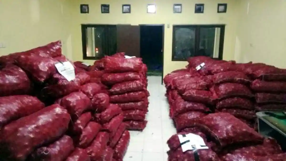 7,6 Ton Bawang Merah Ilegal Diangkut dari Medan Menuju Banda Aceh