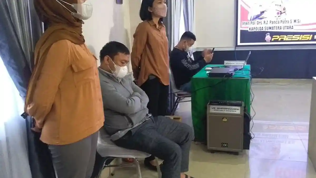 Penampakan Kader PDIP saat Dibekuk Polisi karena Hajar Pelajar, Nada Bicara Pelan hingga Menunduk