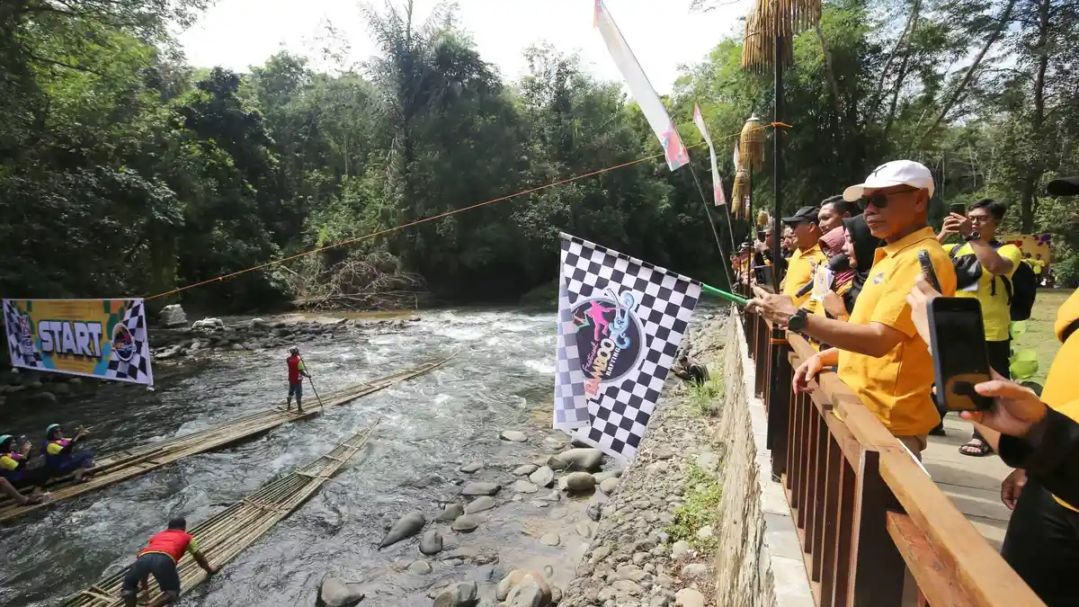 Rute Perjalanan Bamboo Rafting HSS Dimulai dari Dermaga Loksado, Tempat ...