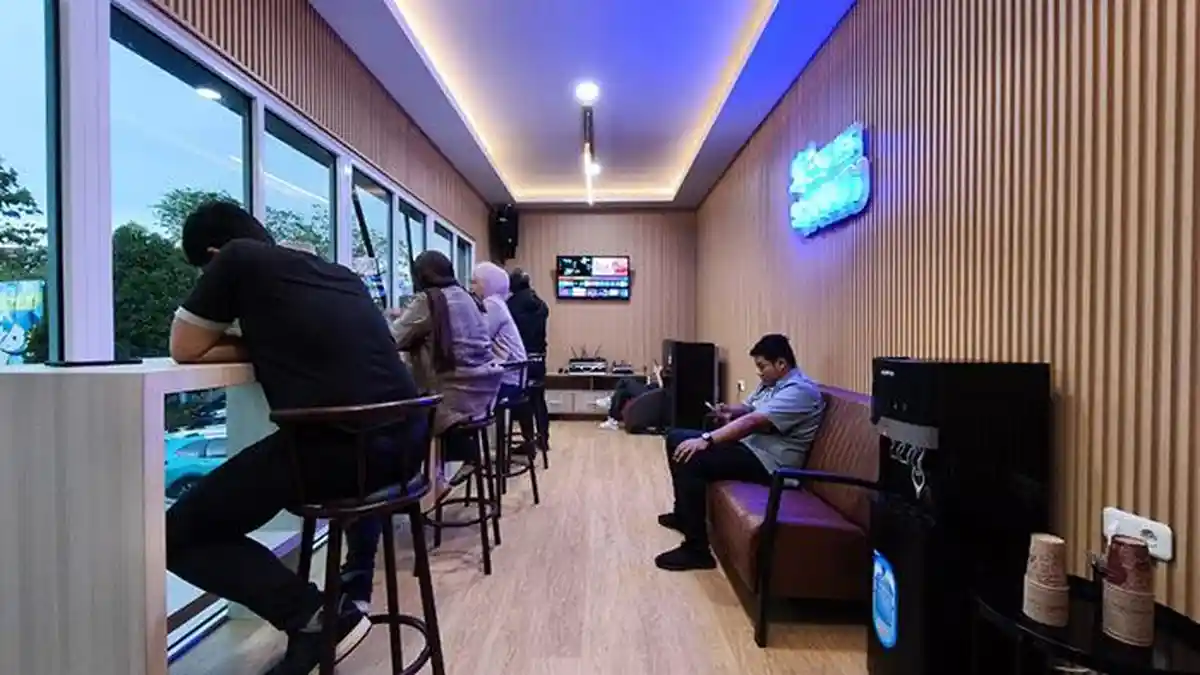 Penjualan Listrik di SPKLU PLN UP3 Pontianak Terus Tumbuh, Pengguna Puas dengan Layanan & Fasilitas