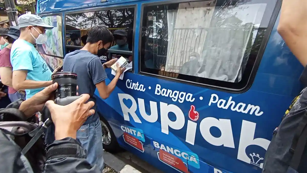 Senin Pagi, Rupiah Menguat Terhadap Dolar AS, ke Level Rp15.570