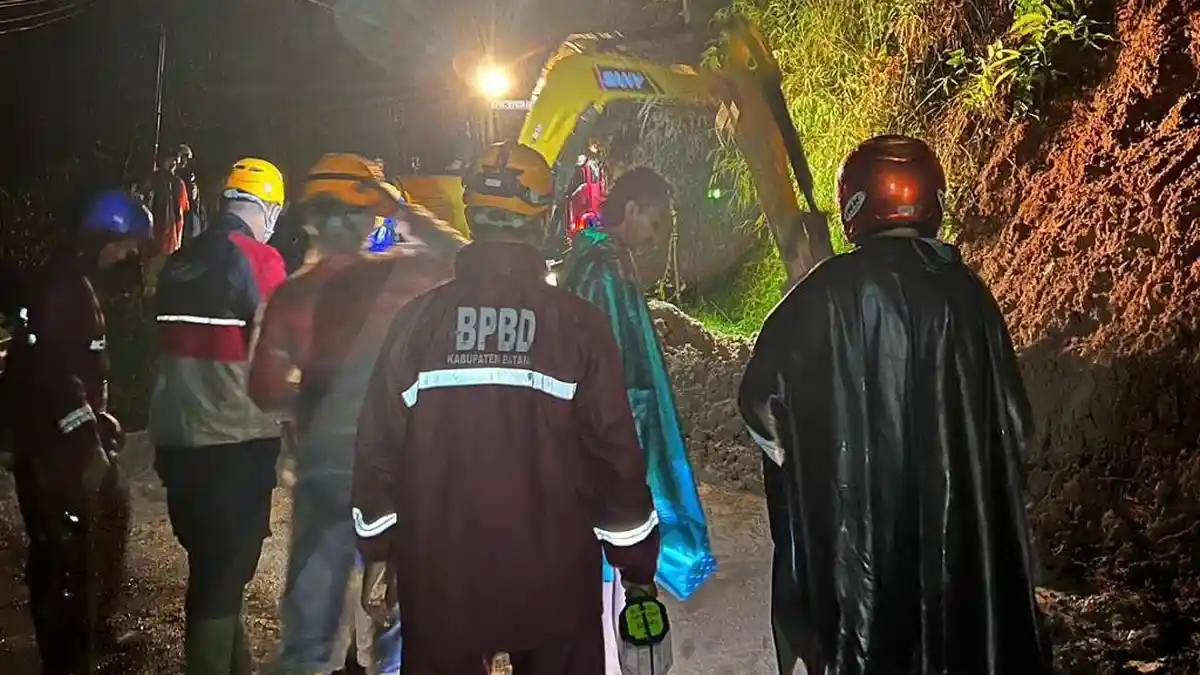 Respons Cepat BPBD Tekan Dampak Longsor dan Banjir di Batang, Korban Jiwa Nihil
