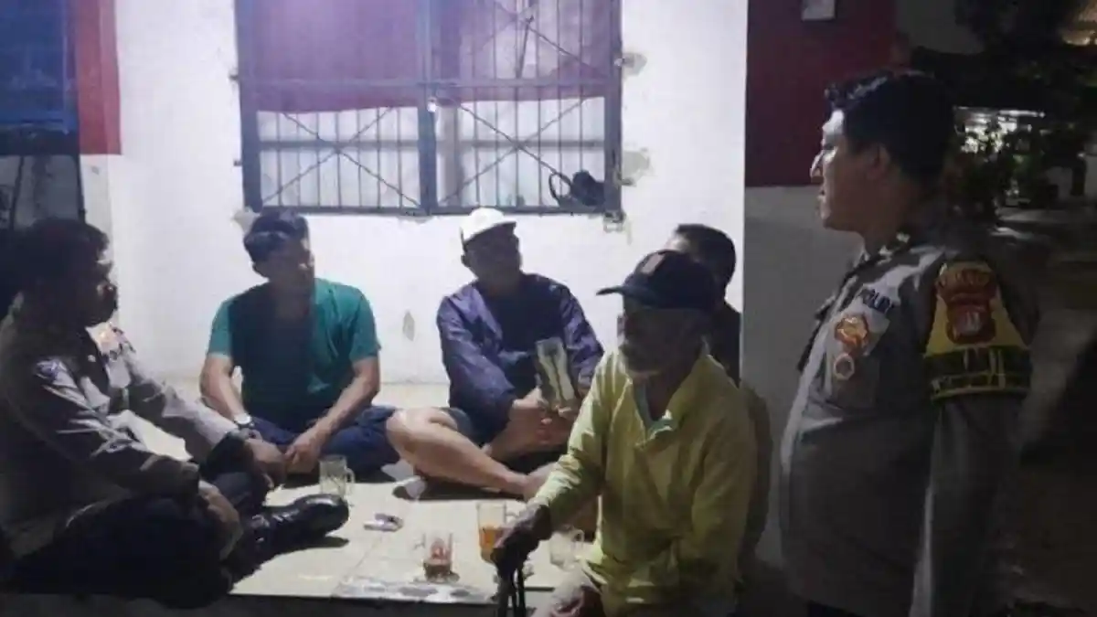 Dilarang Menikah Lagi Kakek BW Datangi Kantor Polisi di Ciputat untuk Curhat
