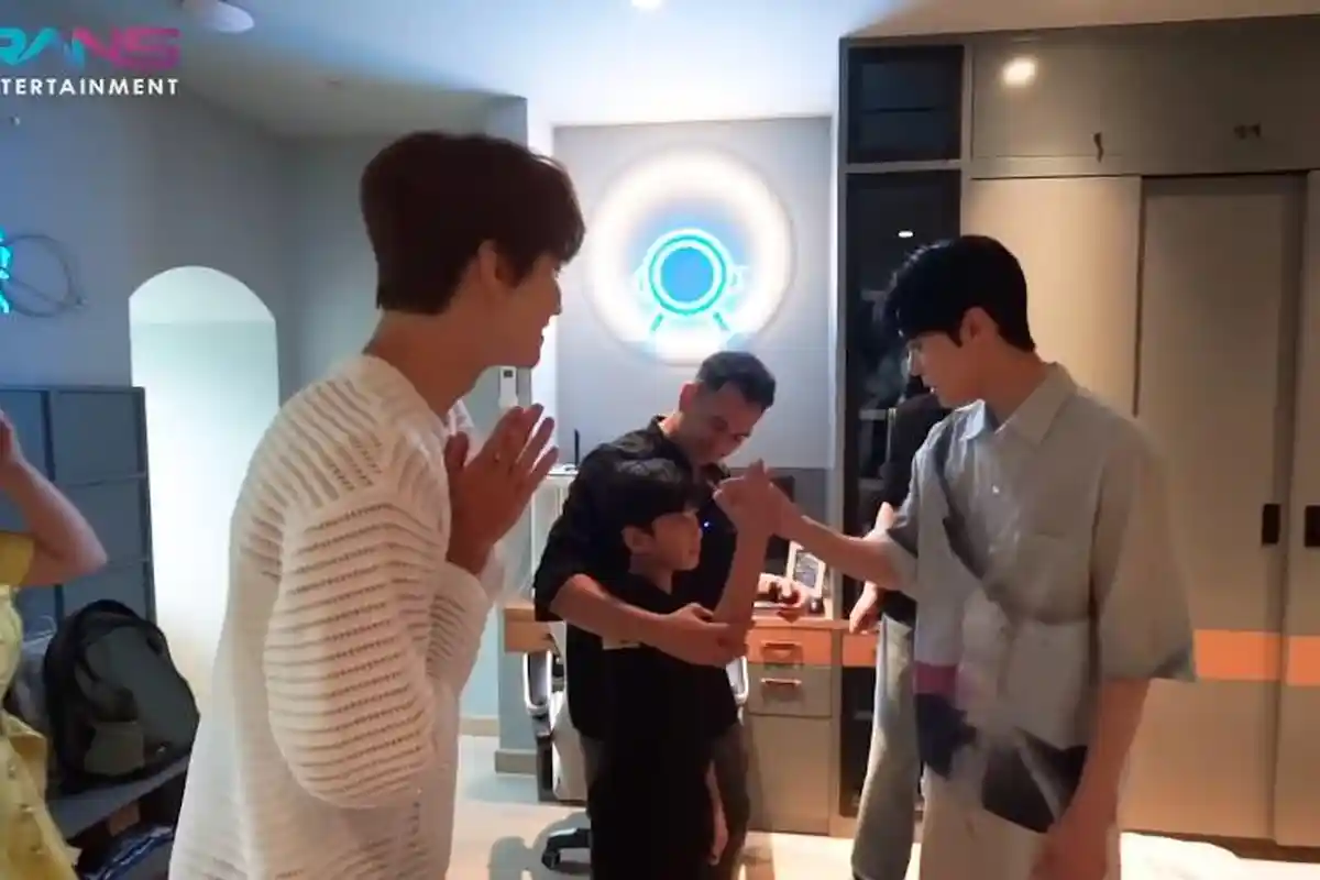 Auto Ngakak, Disalimi Rafathar, Jaehyun NCT DoJaeJung Malah Salim Balik Ke Anak Nagita Slavina