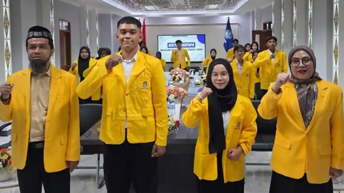 Rektor Menyapa, UT Padang Ajak Mahasiswa Baru 2025 Adaptif dengan Sistem Belajar Digital