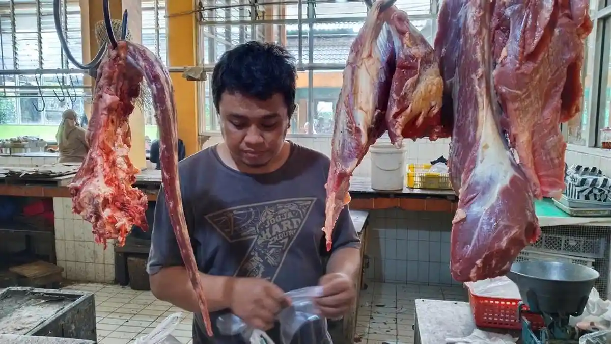 Harga Daging Sapi di Pasar Beringharjo Tembus Rp135 Ribu Per Kilogram