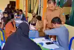suasana-PPDB-secara-langsung-di-SMP-2-Parepare-Selasa-2162022-siang.jpg