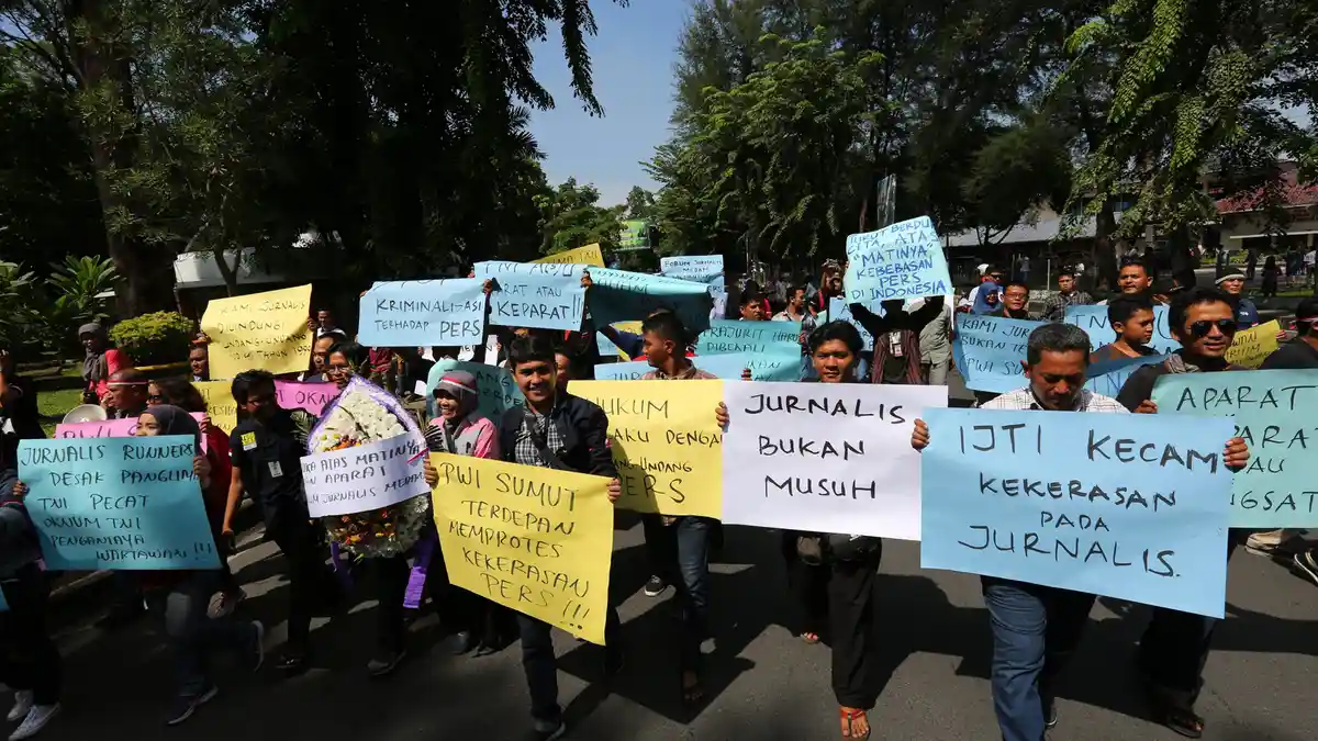 Liput Kecelakaan, Jurnalis Dianiaya Oknum TNI di Madiun