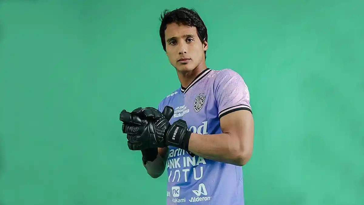 Muhammad Ridho Bangga Kiper Muda Bali United I Komang Aryantara ...