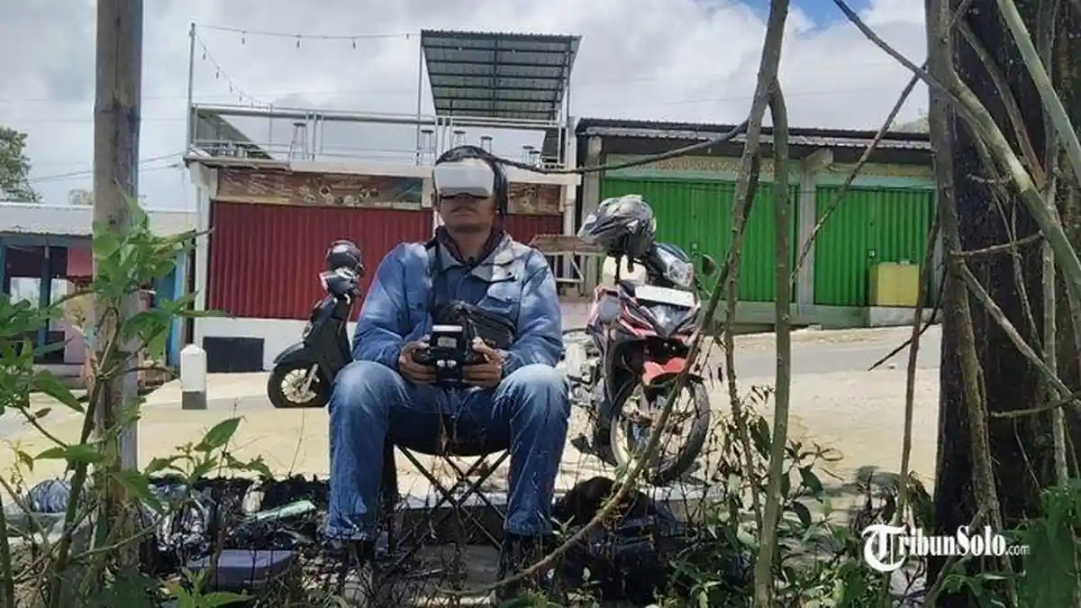 Drone Pantau Bukit Mongkrang Karanganyar Lokasi Pendaki Hilang : Belum Kelihatan Objek Dicurigai