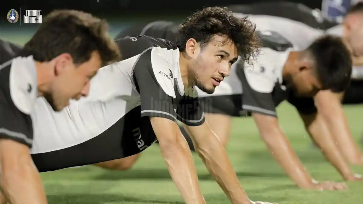 PREDIKSI Formasi Timnas Indonesia Hadapi Arab Saudi, Jay Idzes Punya Duet Baru, Maarten Masih Nonton