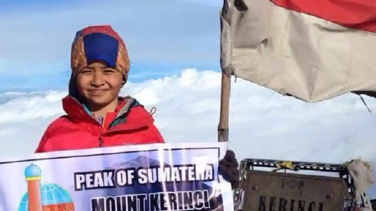 Kisah Bocah 10 Tahun yang Sudah Taklukkan 5 Gunung Tertinggi di Indonesia