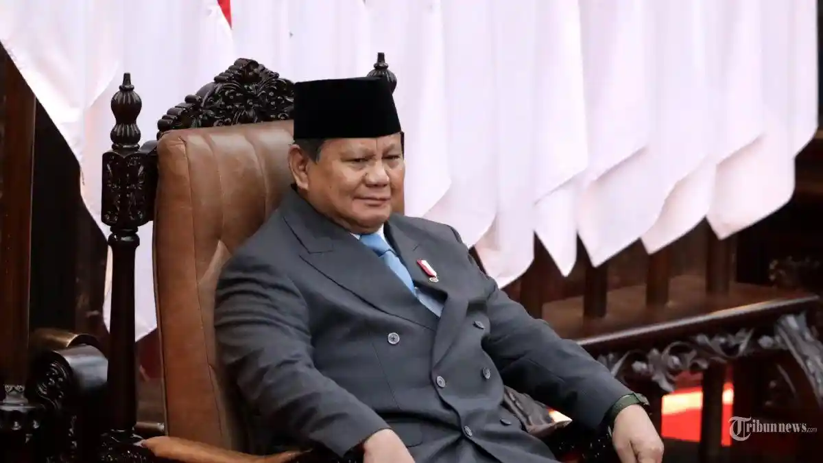 Prabowo hingga Titiek Soeharto Nikmati Lagu Asal Maumere NTT Dinyanyikan di Sidang MPR