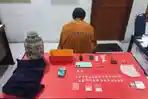 Pria-ini-diamankan-dalam-kasus-dugaan-penyalahgunaan-narkotika-jenis-sabu.jpg