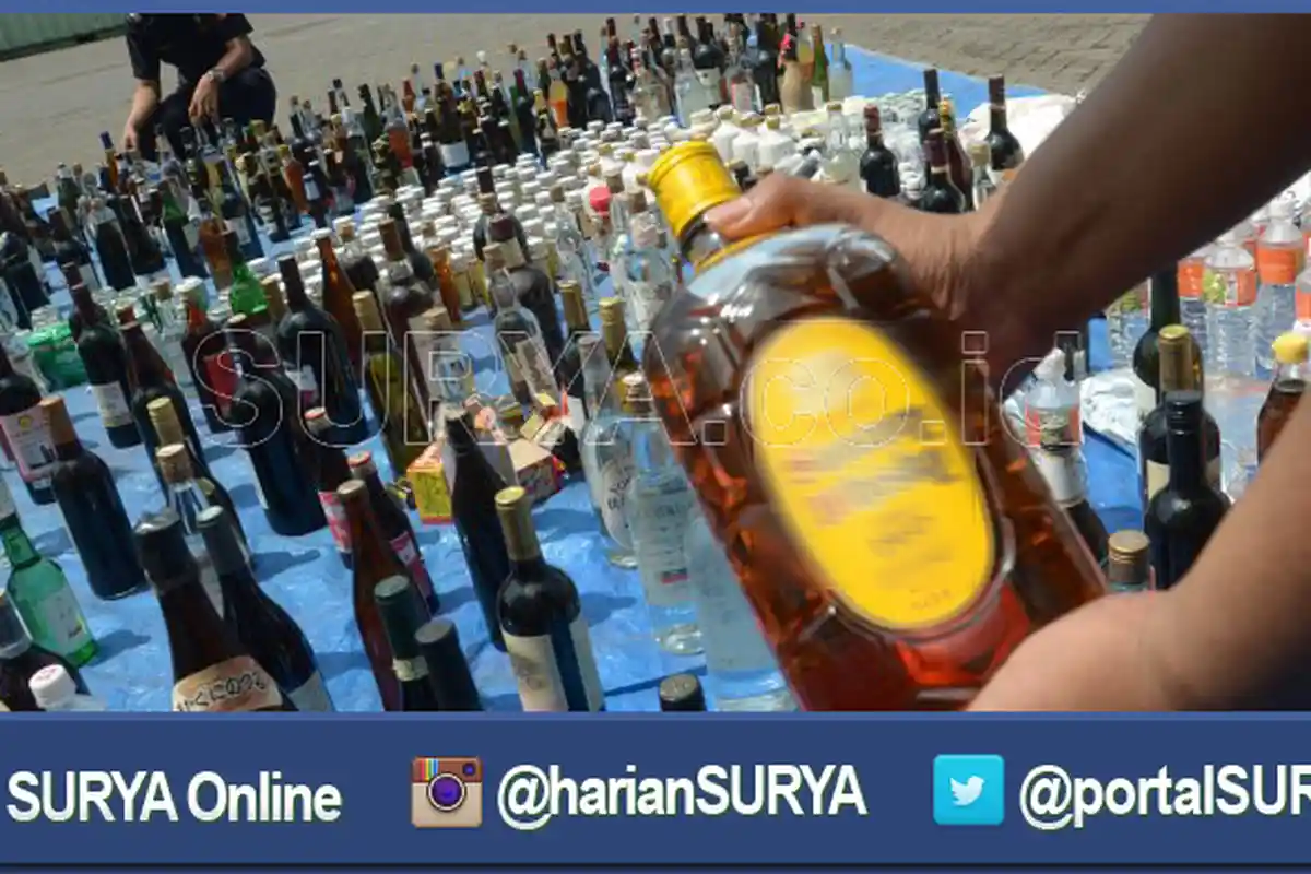 Enam Pemuda Ditahan saat Pesta Minuman Keras, Ini Barang-barang yang Disita Polisi