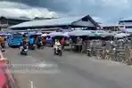 PASAR-Suasana-Pasar-Pinasungkulan-Karombasan-Kecamatan-Wanea-Kota-Manado.jpg