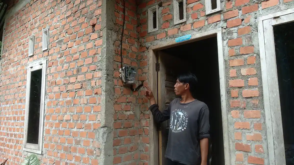 Cahaya PLN Buat Warga Tanjung Harapan Lubuklinggau Urung Pindah