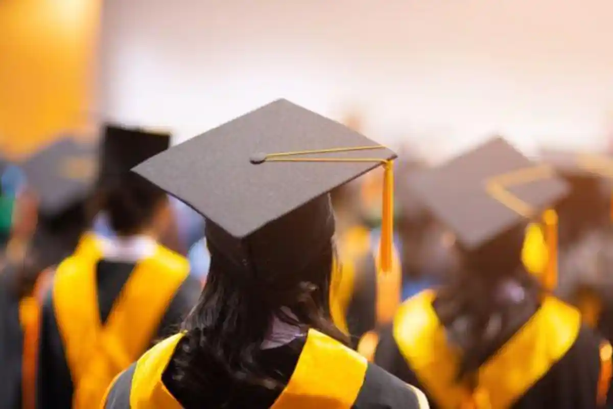 Nadiem Makarim Luncurkan Aturan Baru, Mahasiswa Kini Tidak Wajib Skripsi, Begini Syaratnya