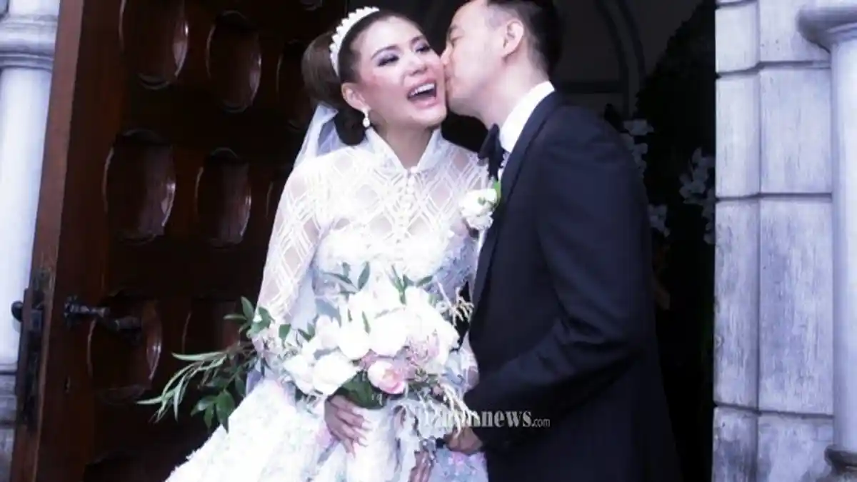 Manisnya Perjalanan Cinta Olga Lidya dengan Aris Utama hingga Melenggang ke Pelaminan